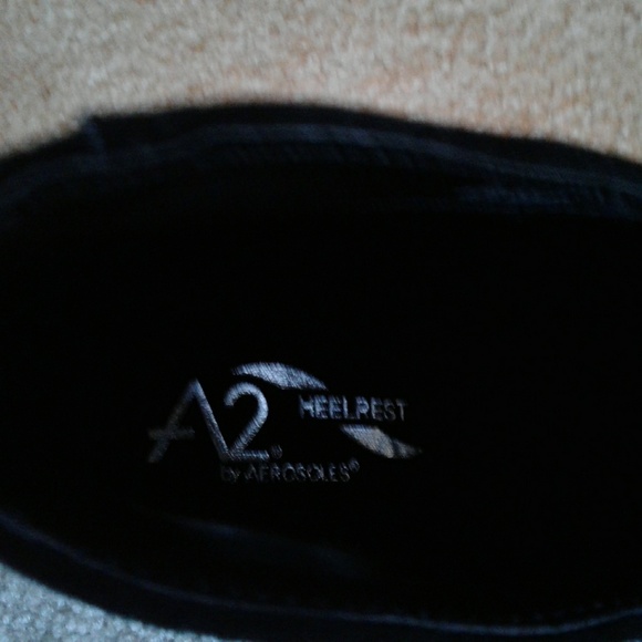 Black suede boots - Picture 3 of 3